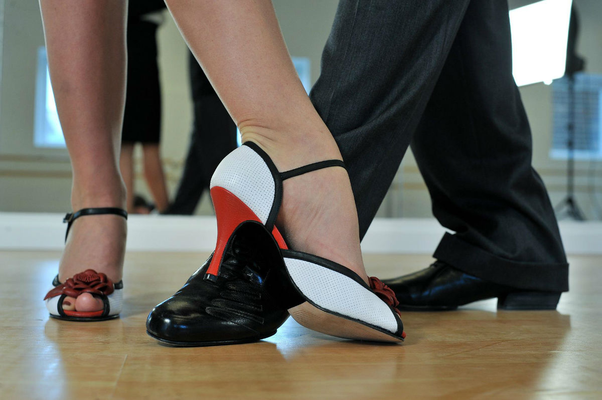 What is the history of tango?