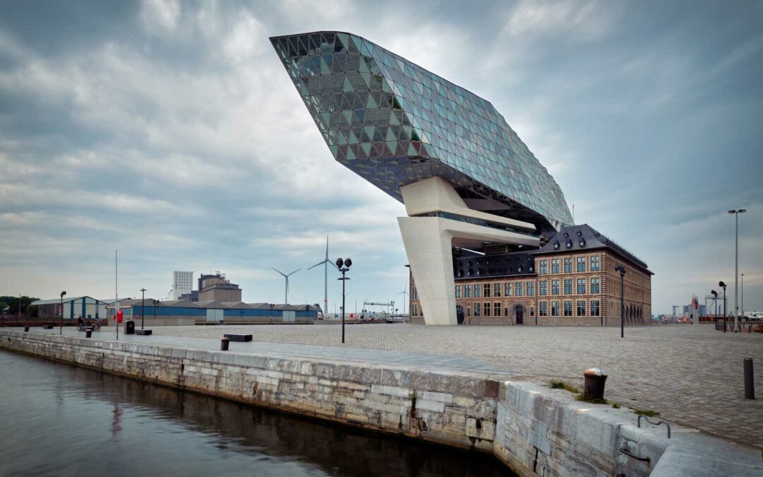 Le Futurisme de Zaha Hadid: Transformer le paysage urbain avec l’architecture